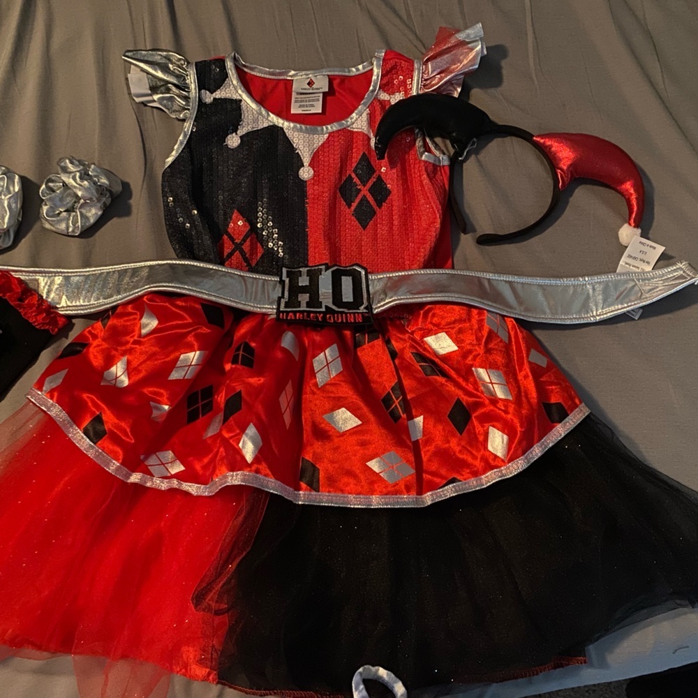 Girls Harley Quinn costume